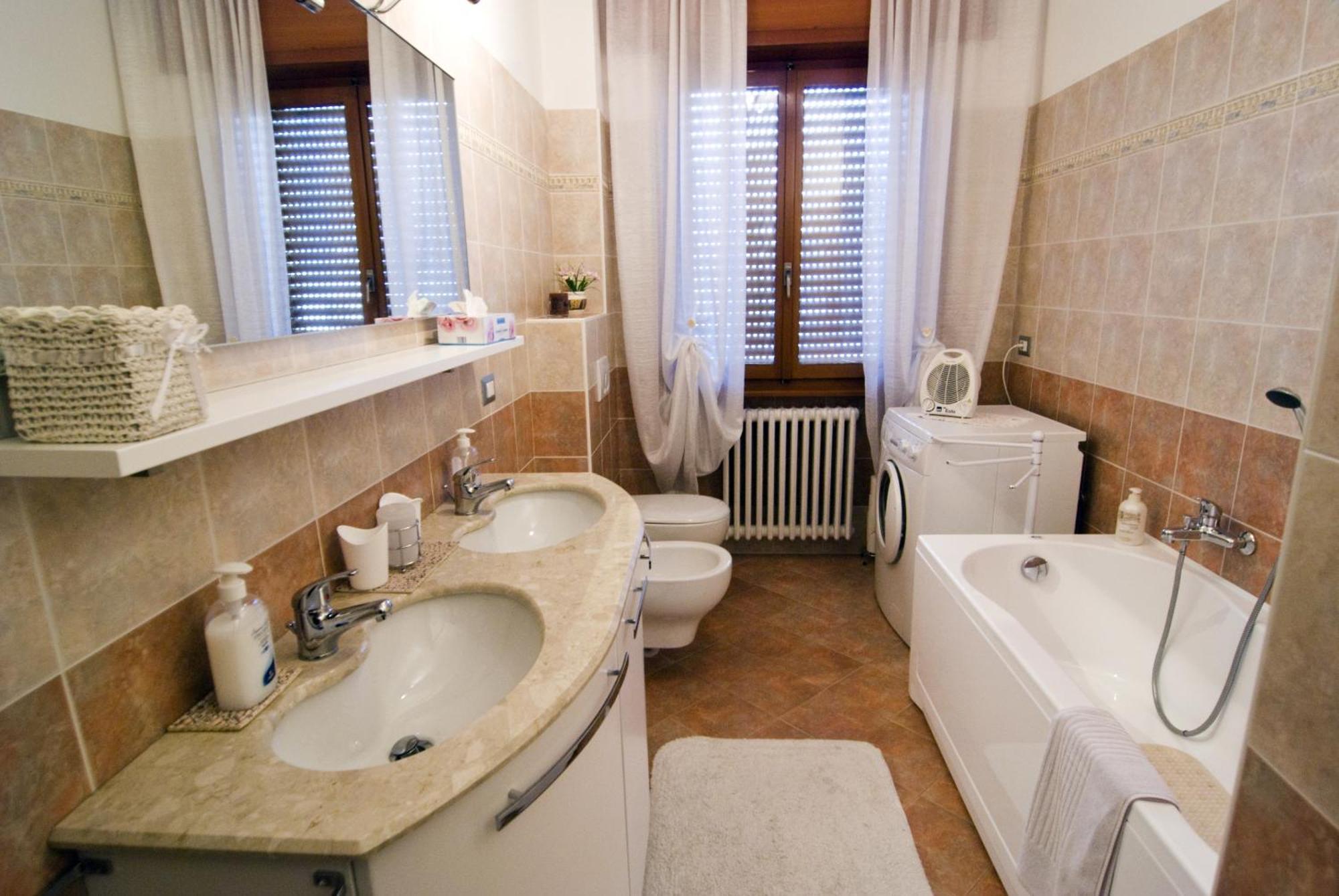 טיראנו B&B Da Lori חדר תמונה
